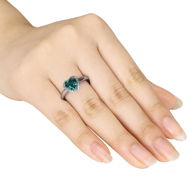 1ct Emerald Heart Ring in Sterling Silver