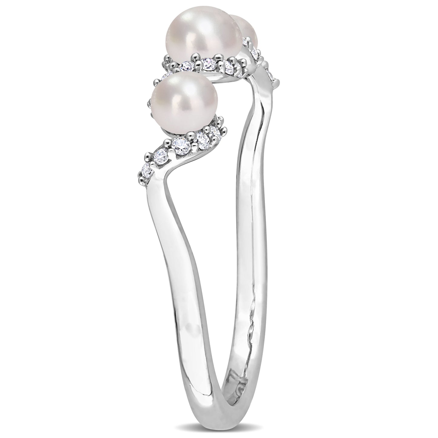 Diamond & White Freshwater Pearl in 14k White Gold